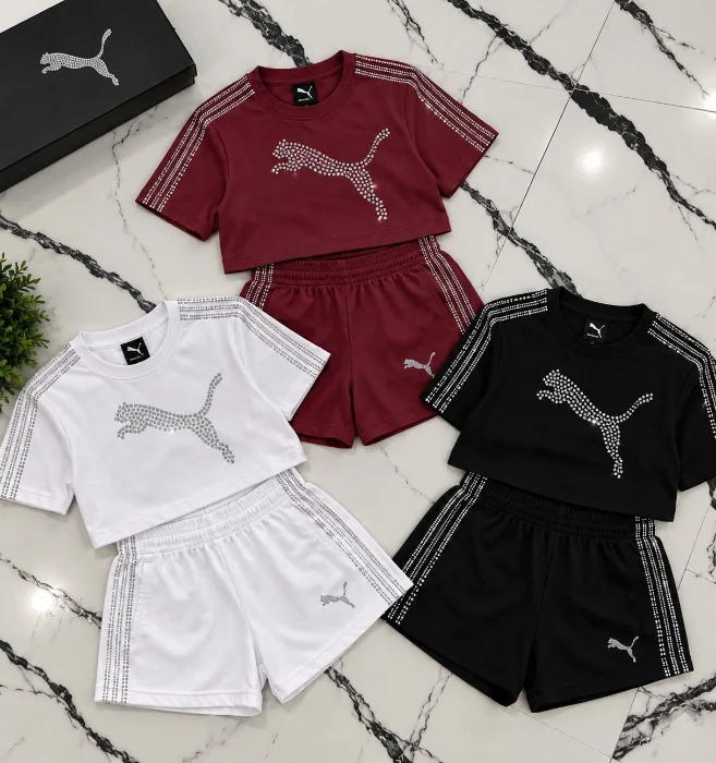 Conjunto Jaguar de Licra Stella con Stras Short + Remera Overside