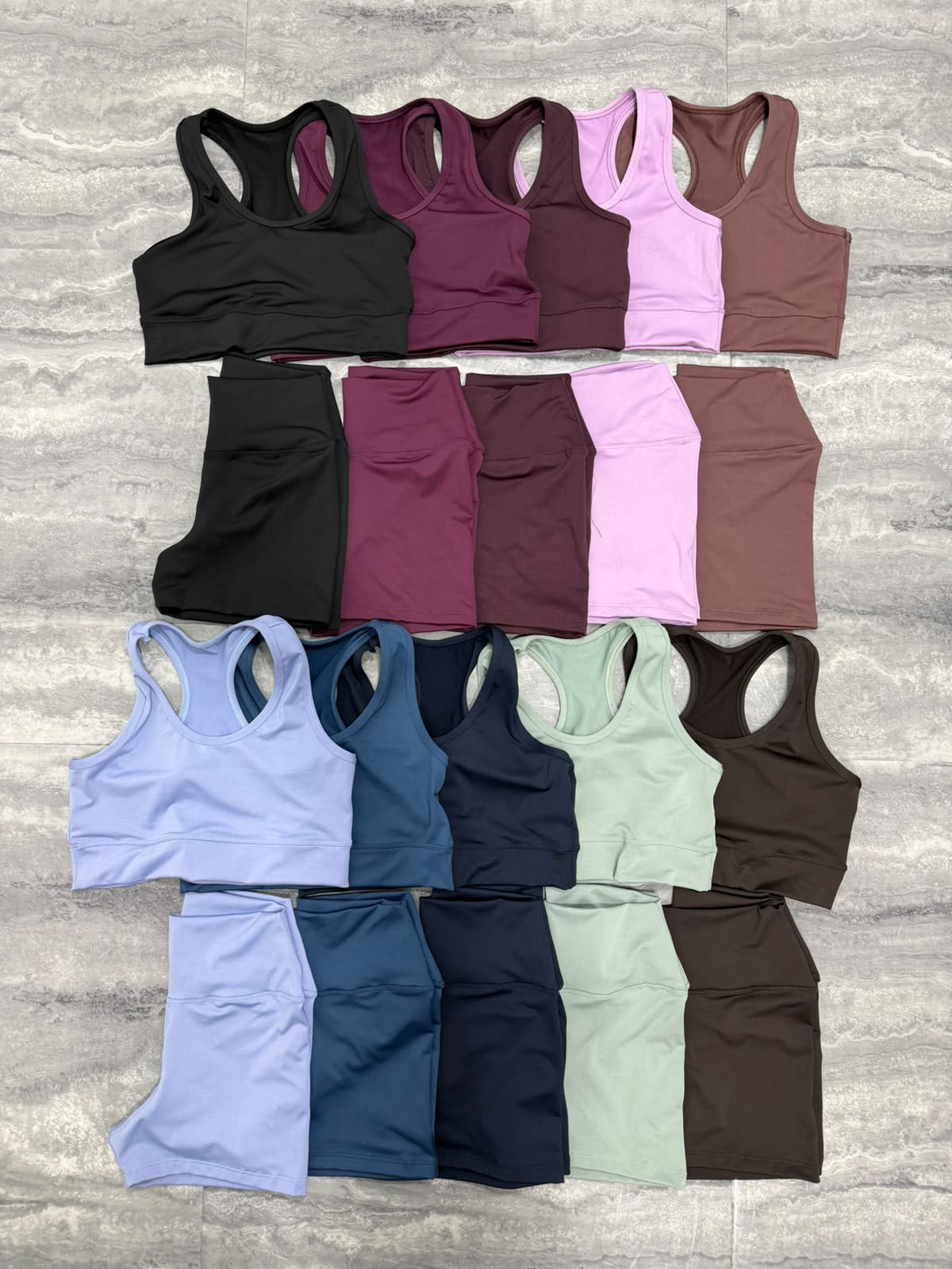 Conjunto Antonella - f1b24e1e-3627-421e-bc00-326ad78ec66e.jpeg