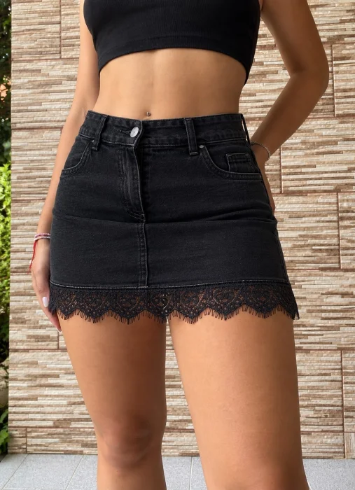 Short Pollera Elastizad con Puntilla Delantera