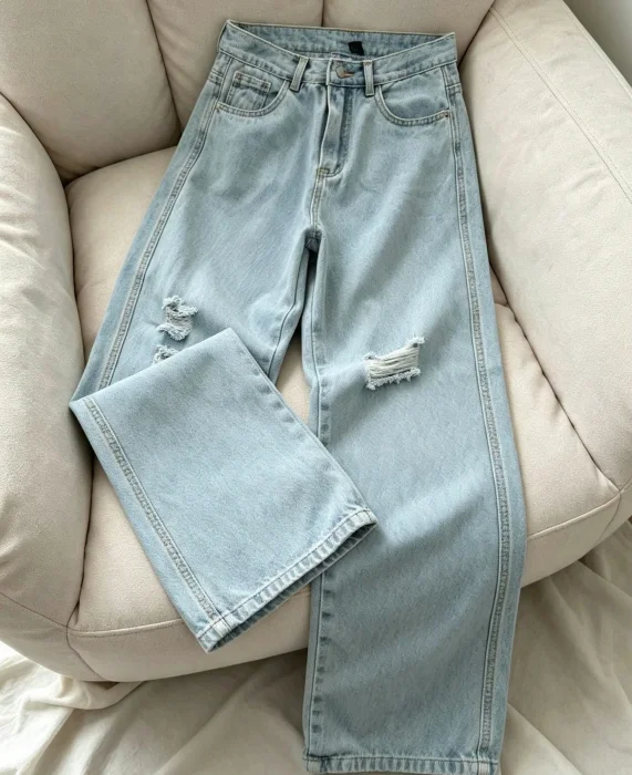 Pantalón Wide con Rotura