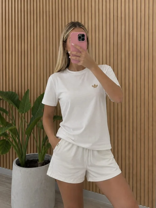 Remera Clásica Flor Ad
