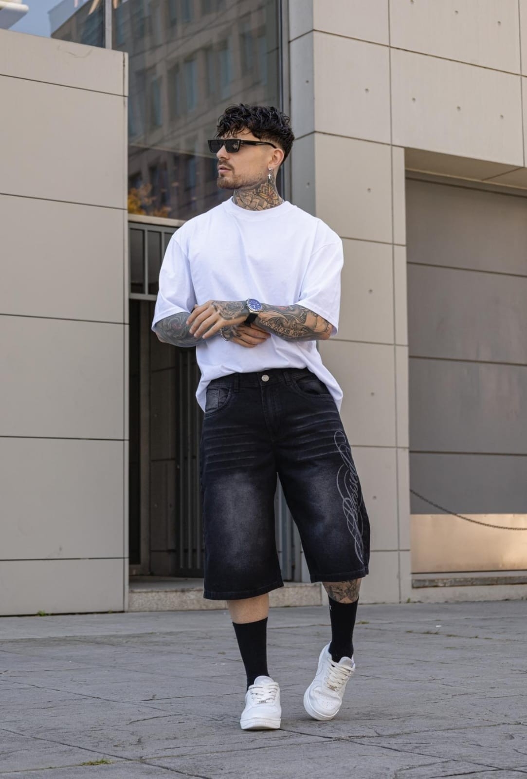Bermuda Baggy Estampado con Láser con Letra  Gris Localizado - Imagen 2