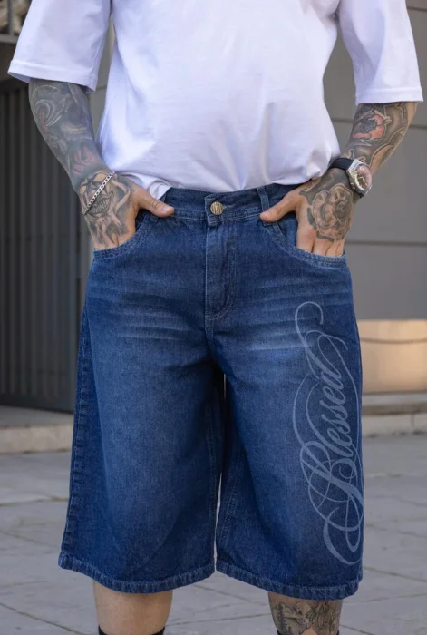 Bermuda Baggy Estampado con Láser con Letra  Azul Localizado