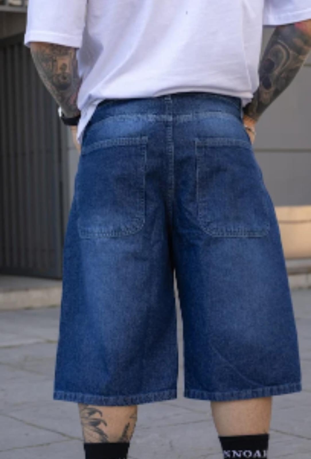Bermuda Baggy Estampado con Láser con Letra  Azul Localizado - Imagen 2