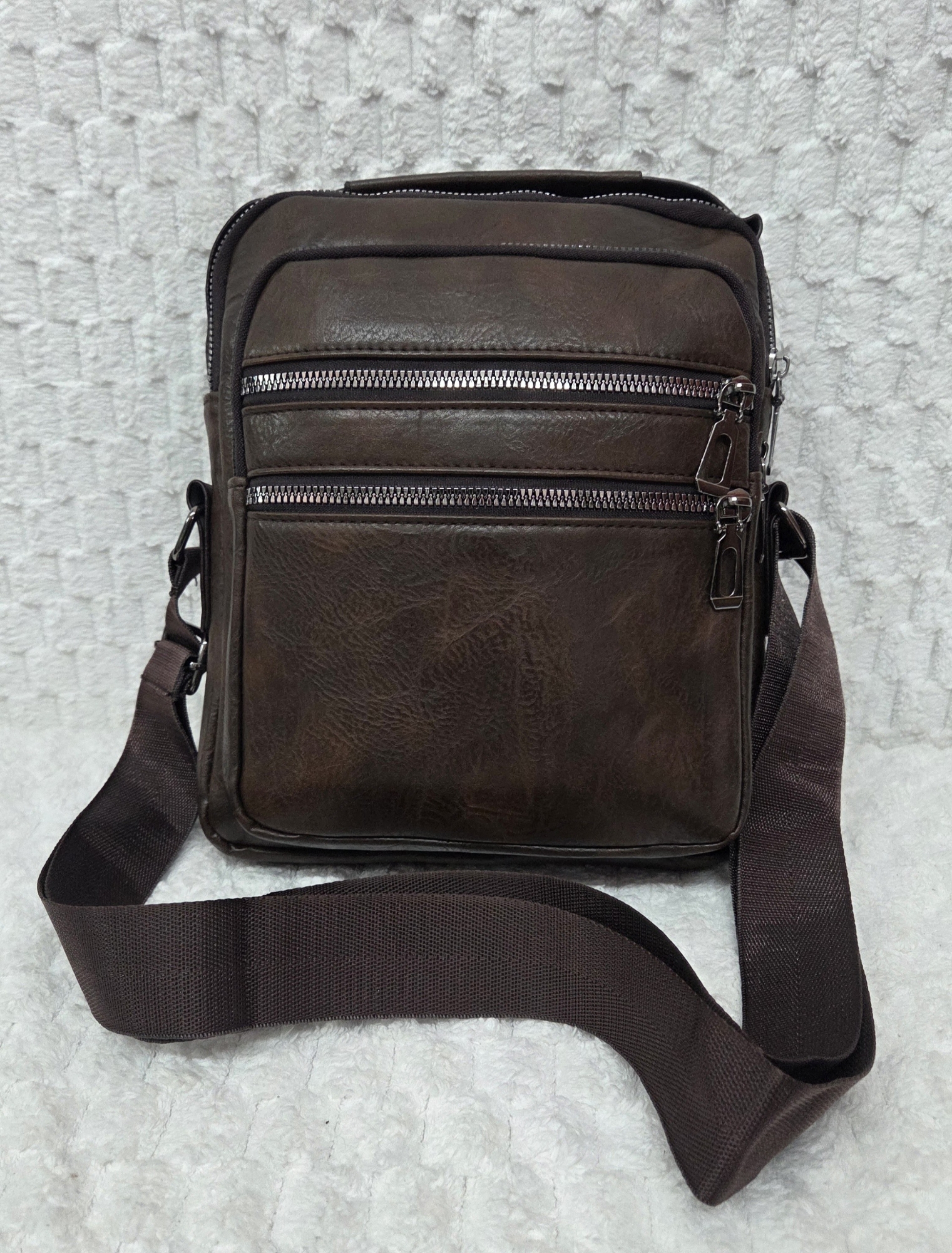 Morral Cruzado de Hombre en Cuero Pu con Tira Regulable - Imagen 3