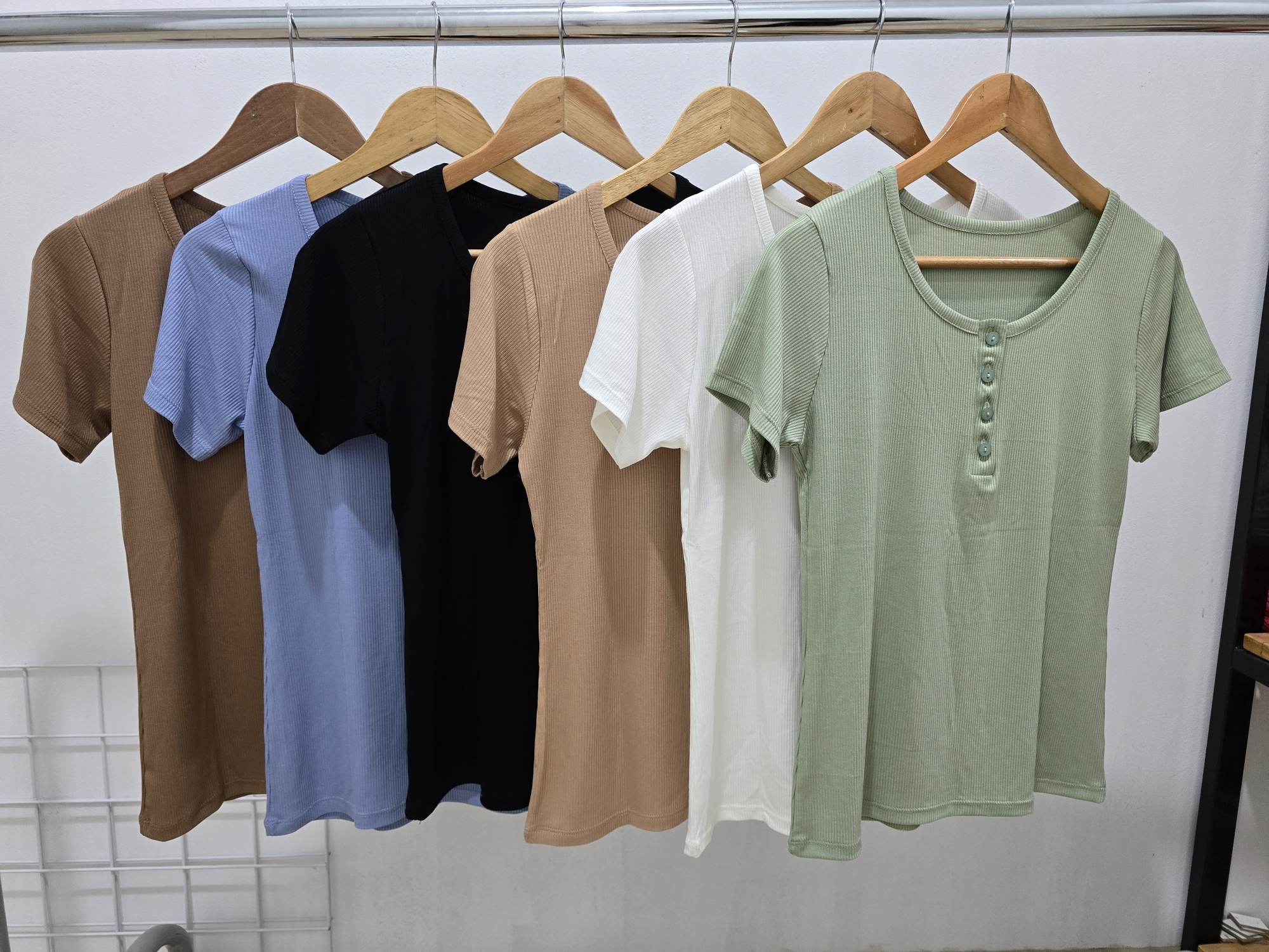 Remera con Botones (guada) - Imagen 2