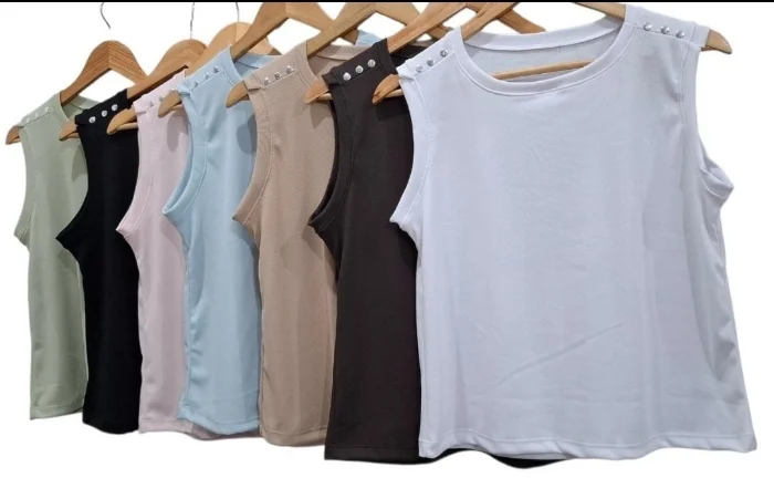 Musculosa Melvin con Tachas