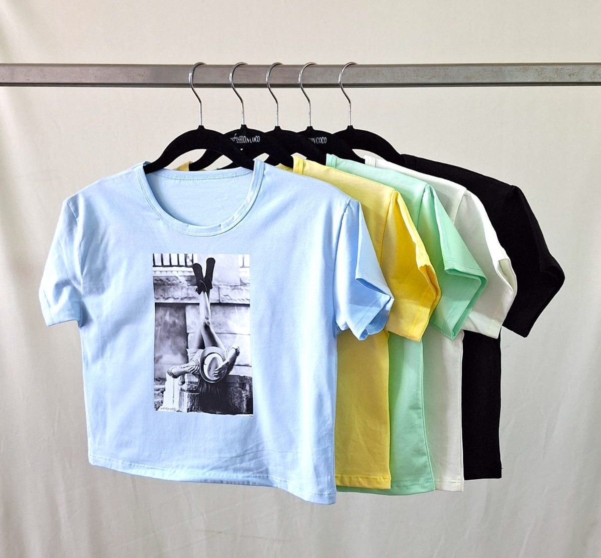 Remera Estampado Chica Sombrero Algodón con Lycra - Imagen 2