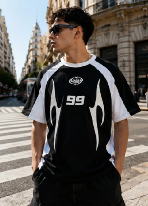 Remeras Boxi Fit con Combinacion 99 y Sincere