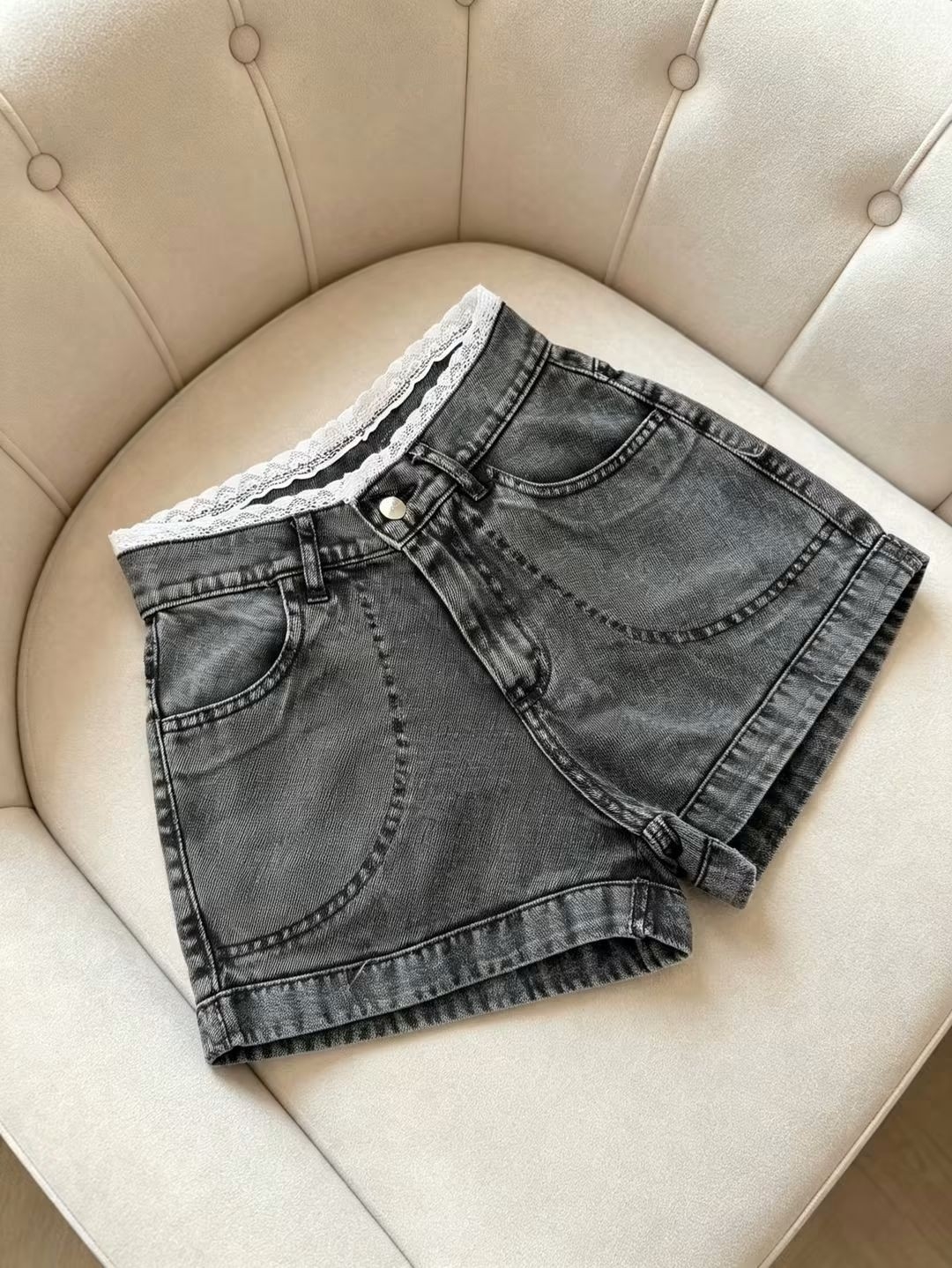 Short Gris Tiro Alto C/ Puntilla - Imagen 2