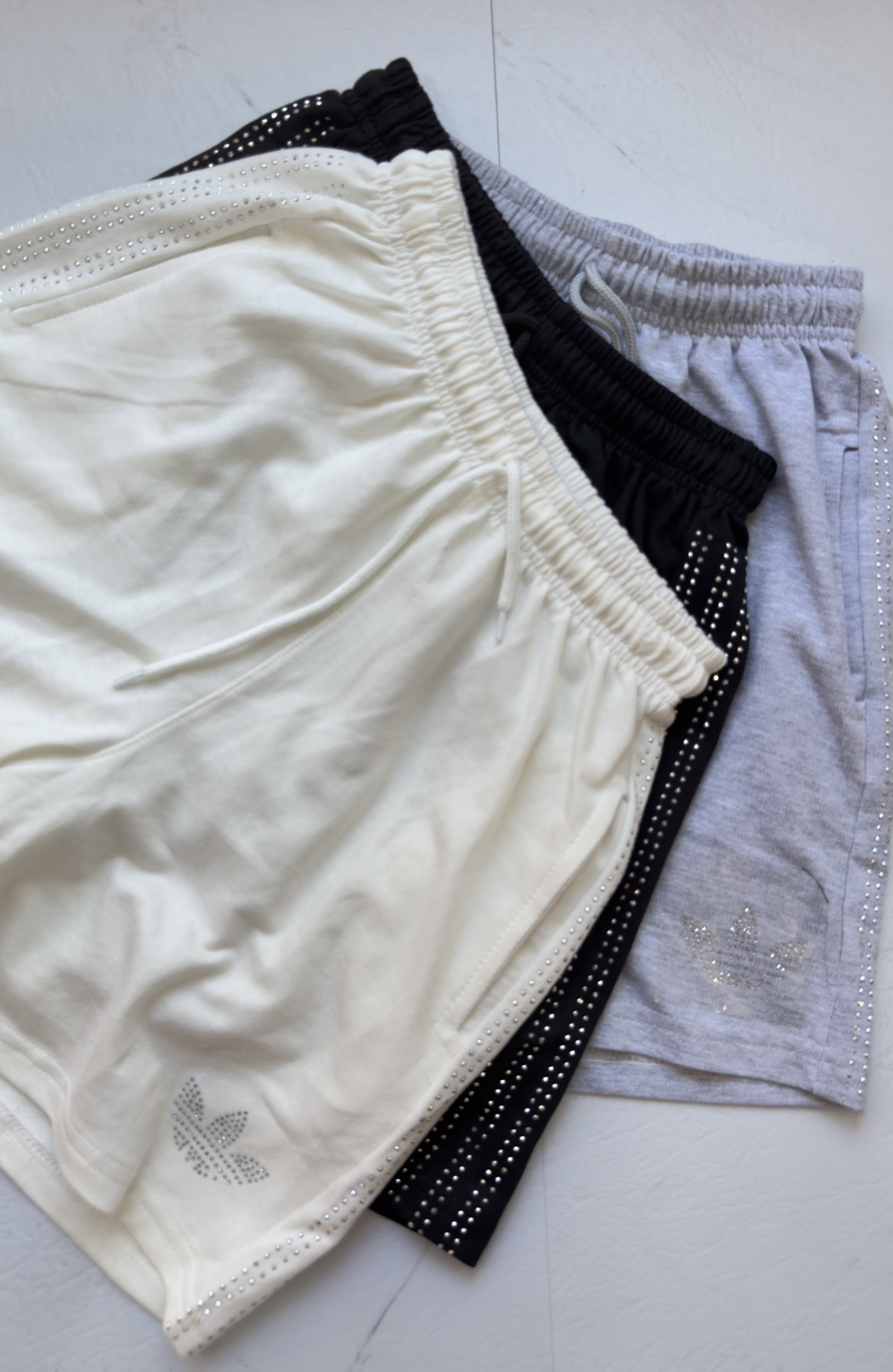Bermudas Adi Strass - eab93f17-1a74-4e6a-b7da-d869521bf5fd.jpeg