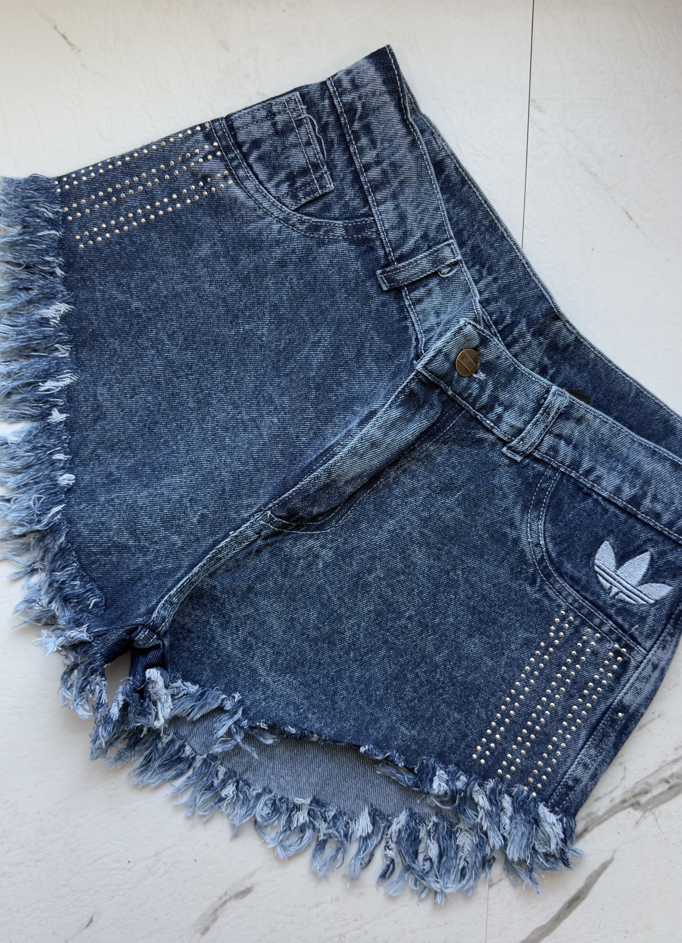 Microshort Bordado - 3a6fee1c-8b7a-4fce-89c5-e27ffc78813e.jpeg