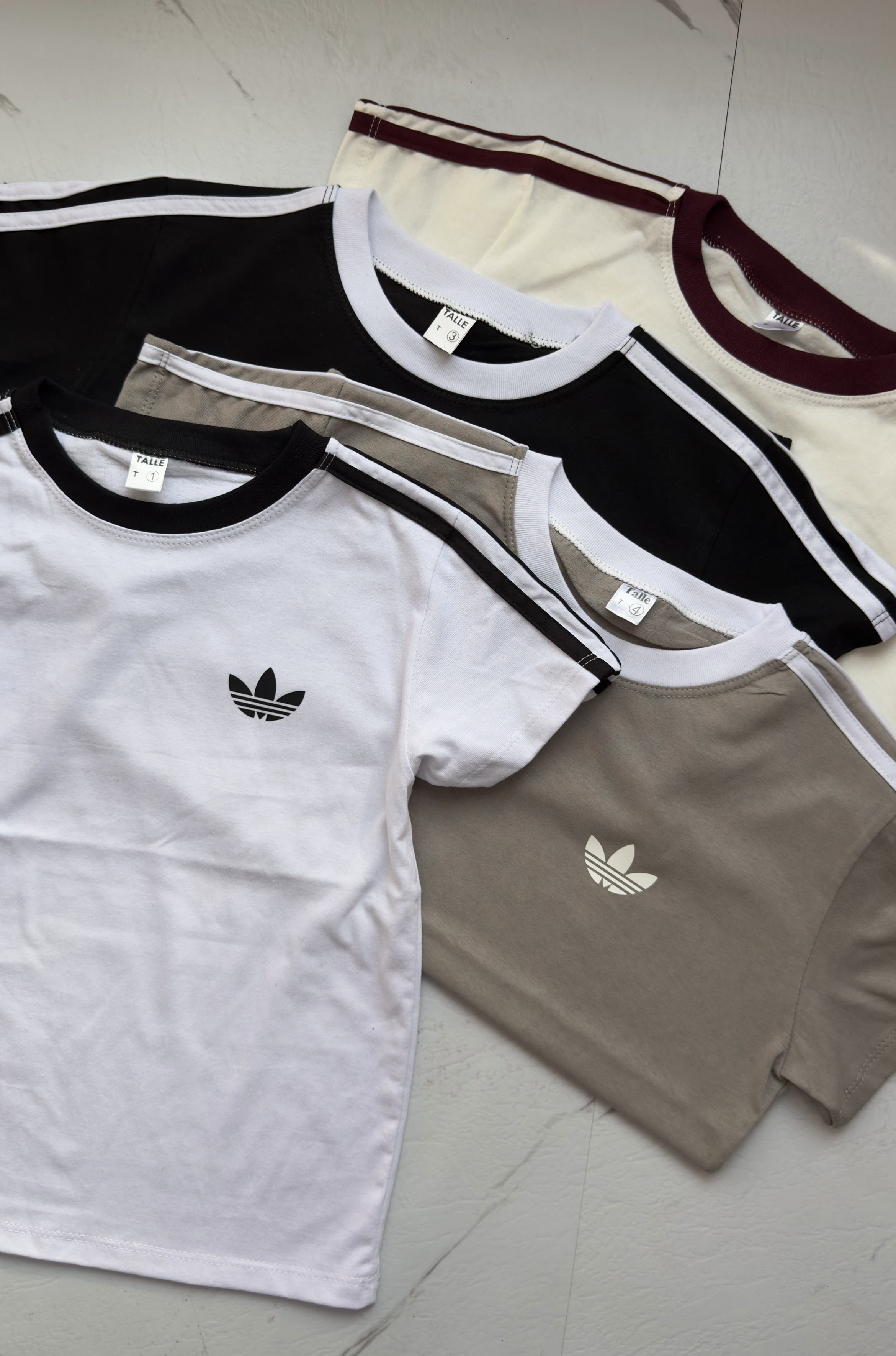 Baby Tee Adi - c944985b-051a-4ed2-8fbb-837a1c6bd24f.jpeg