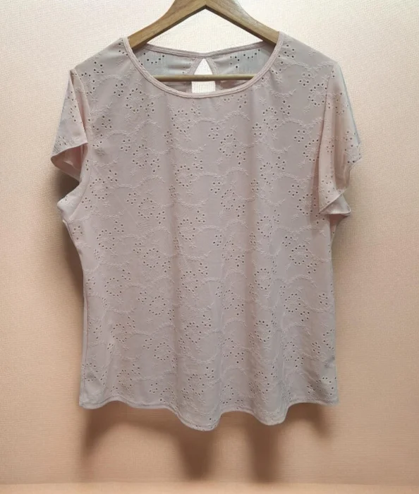 Blusa de Broderi por Pedido y Curva