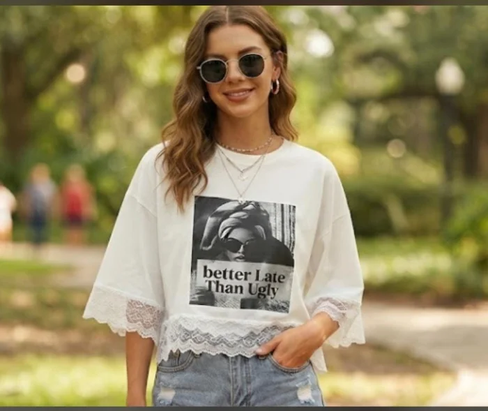 Remera Corta Mujer con Encaje