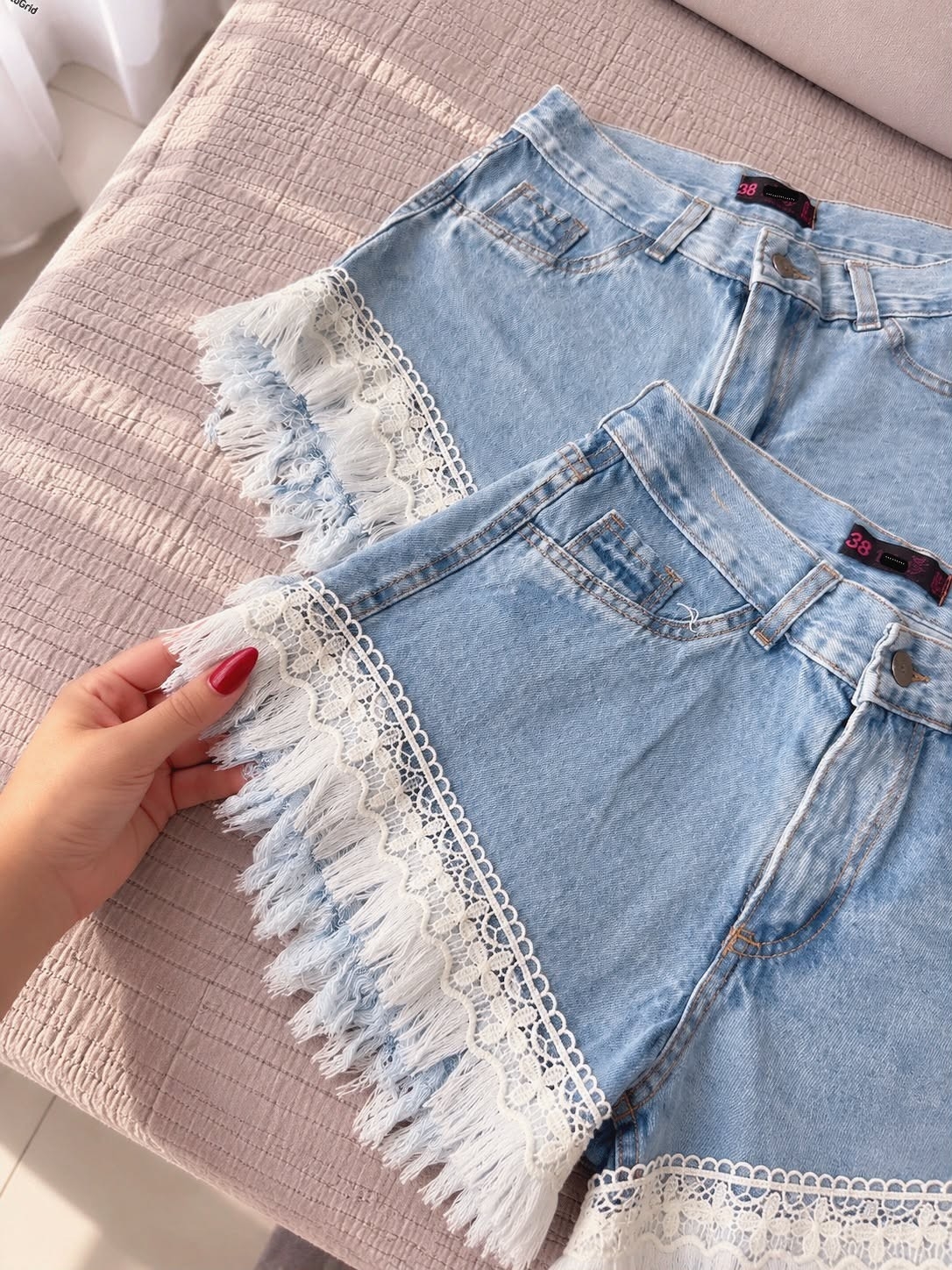 Short Jean Rígido con Puntilla - Imagen 2