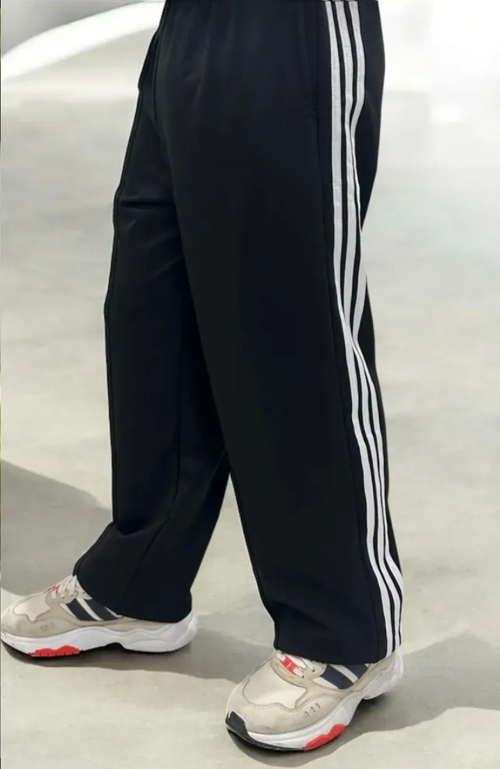 Jogging Deportivo para Hombre con Lineas. - Imagen 6