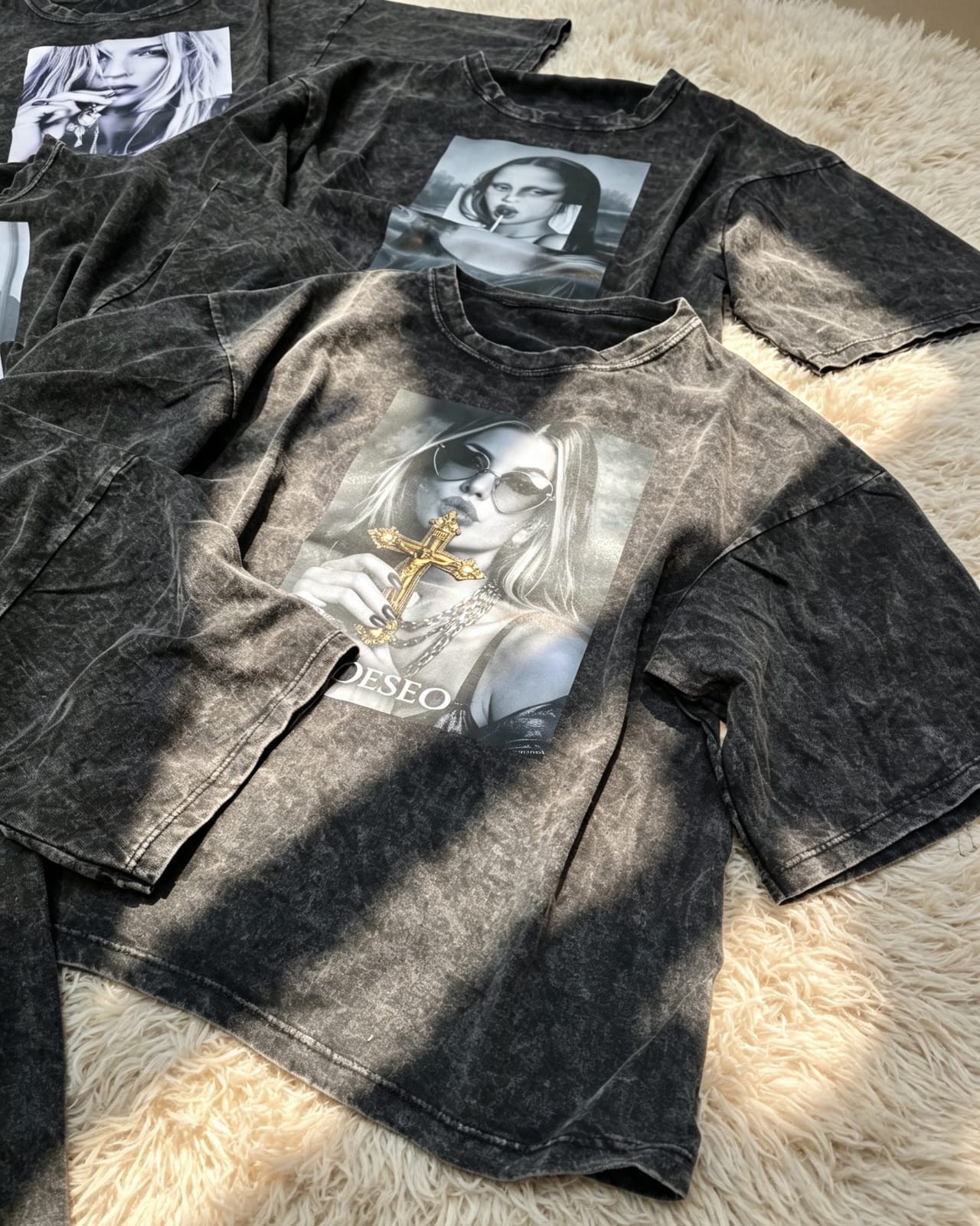 Remera Boxy Batik Estampado - Imagen 2
