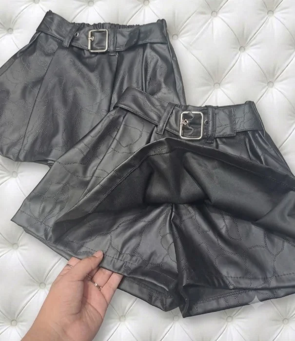 Short Pollera Engomado con Cintura Reguladora