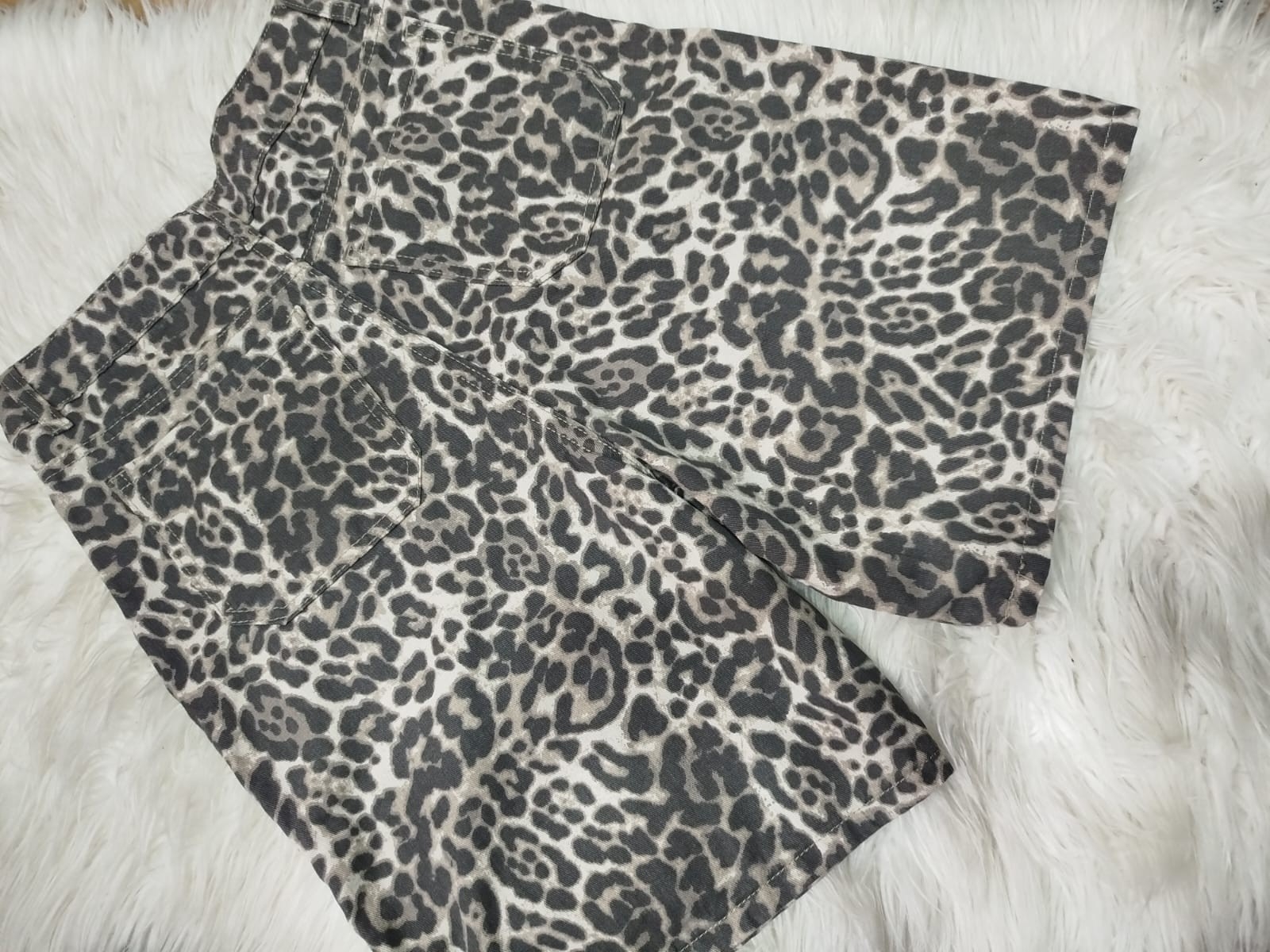 Bermuda Animal Print Tb - Imagen 3