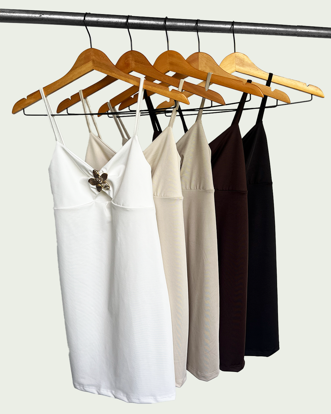 Vestido Breteles Microfibra Flor - Vestido_Breteles_Microfibra_Flor_perchero.png