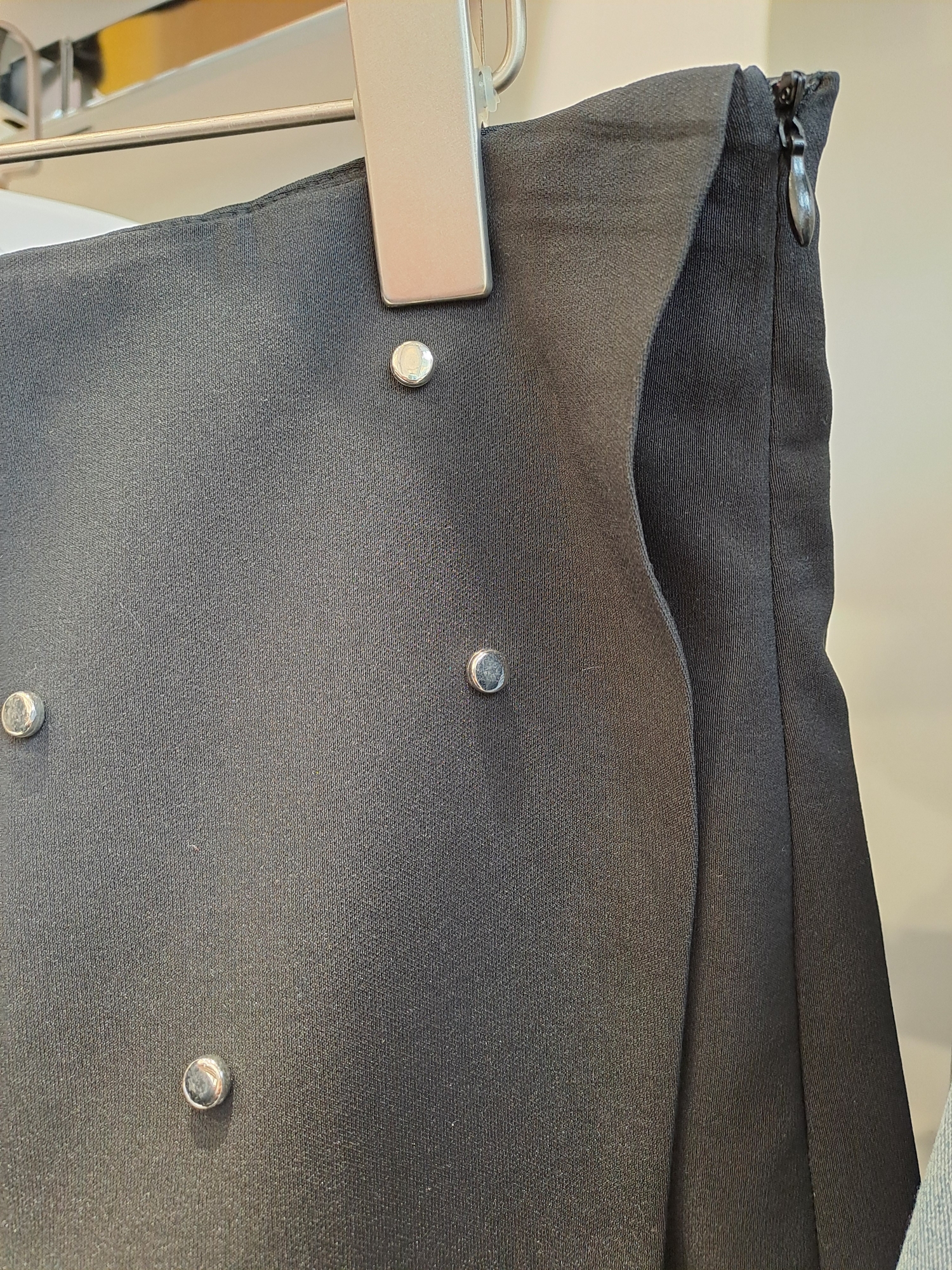 Short Pollera con Tachas - Imagen 3