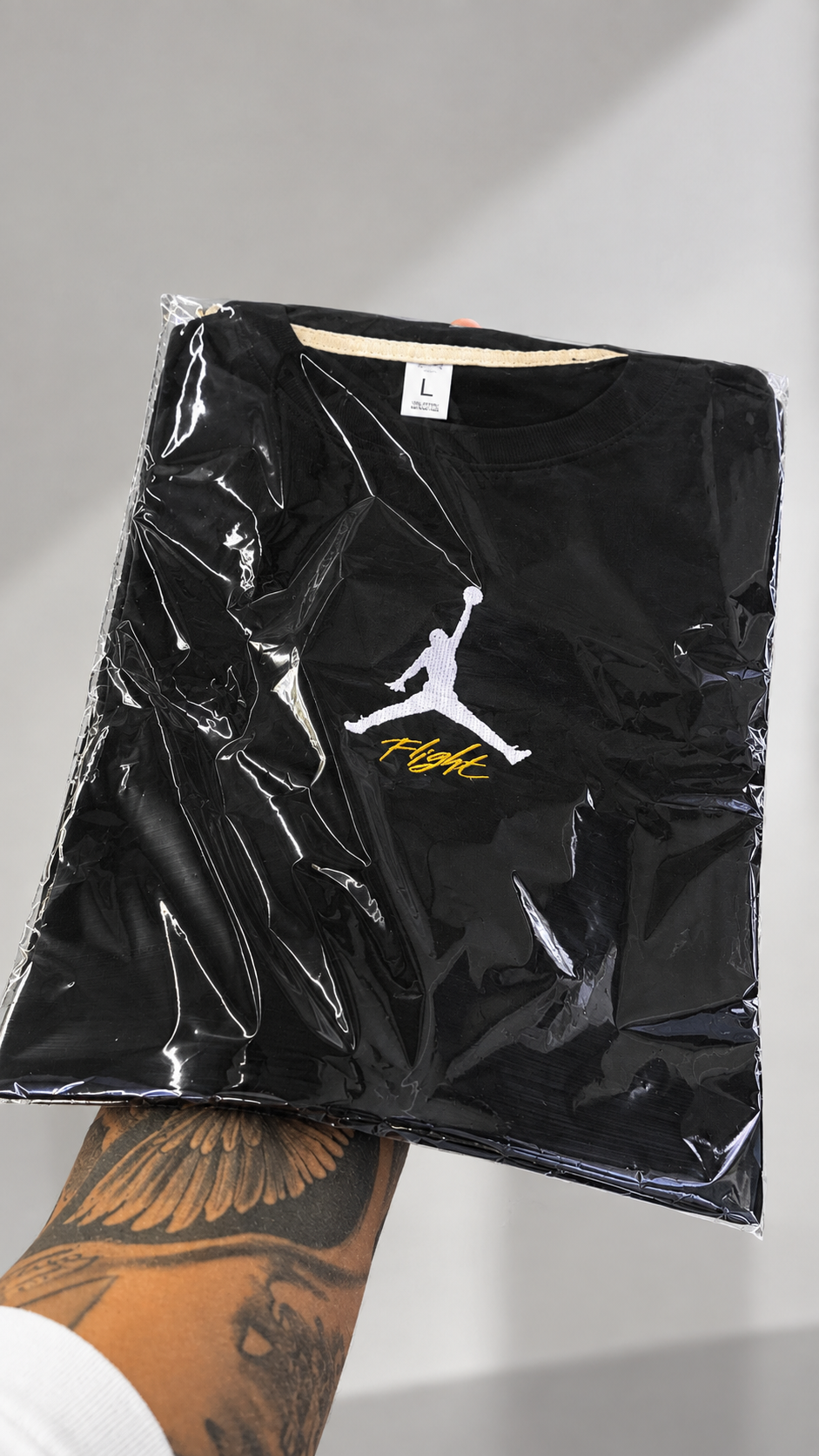 Remera Over Bordado - 888E836E-B3CE-4E39-B1A6-C946211EEE36.png