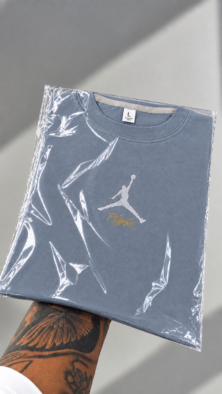 Remera Over Bordado - 56CC9A30-4E66-4DDE-A2C3-F30D1BA588E8.png