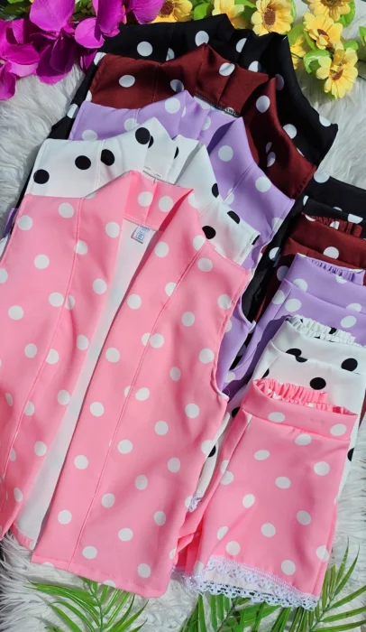 Conjunto  Sastrero Lunares