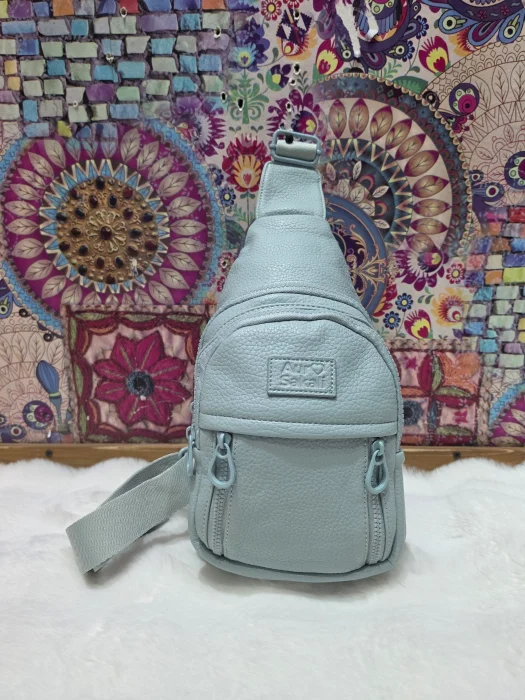 Nuevo Ingreso  Morral Cruzado de Cuero Pu con Tira Regulable