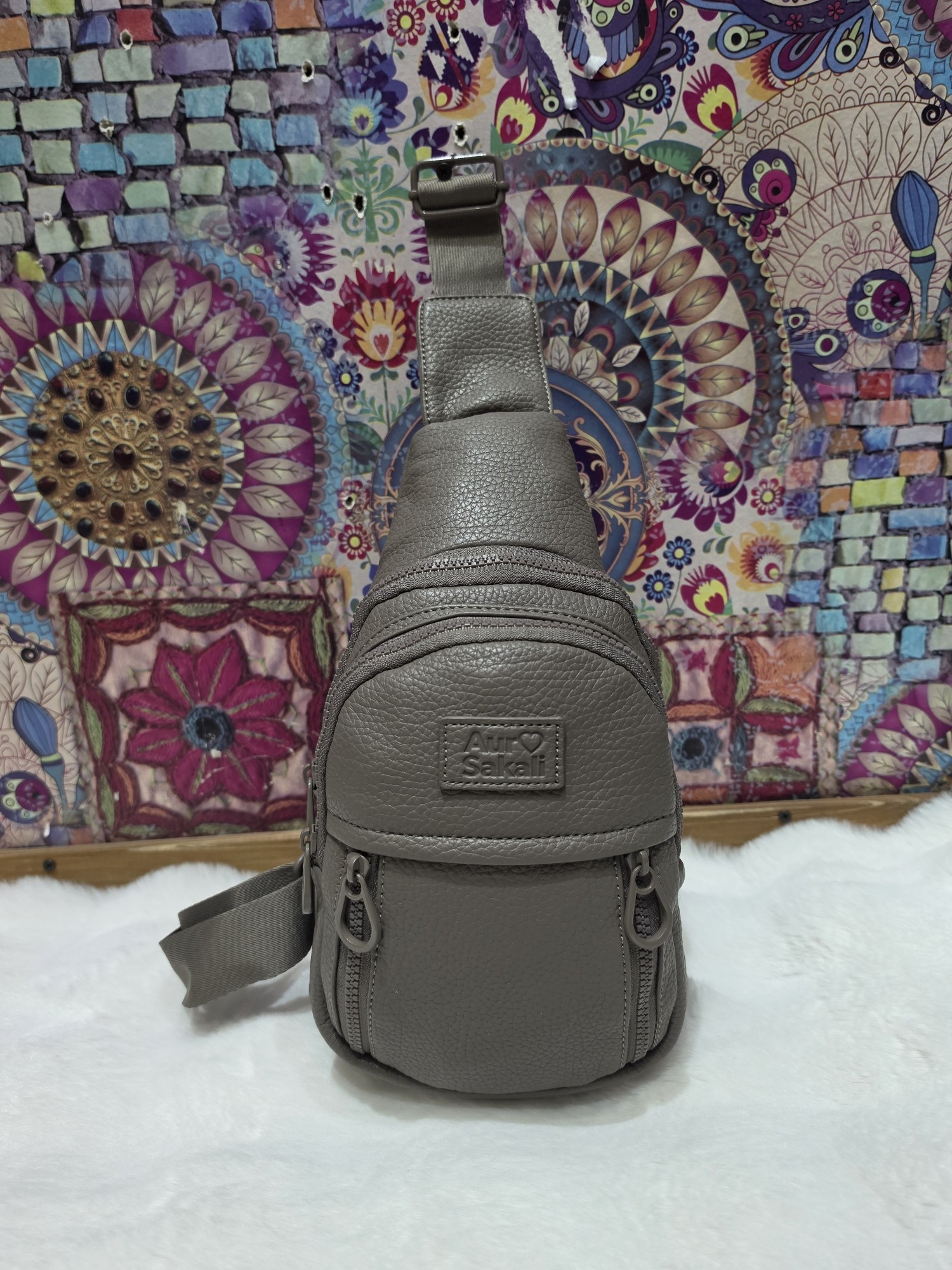 Nuevo Ingreso Morral Cruzado de Cuero Pu con Tira Regulable - Imagen 5
