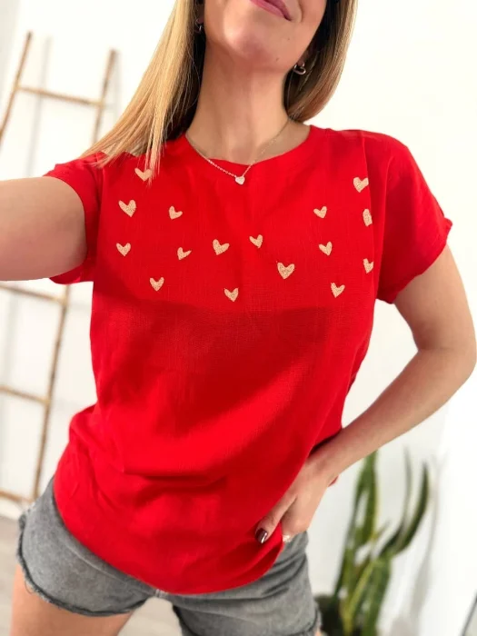 Remera Bordada Corazones