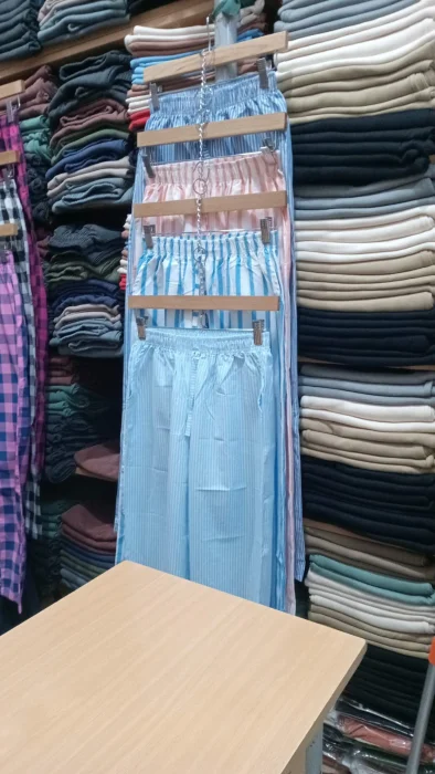 En Tendencia Palaso Rayado con Bolsillo