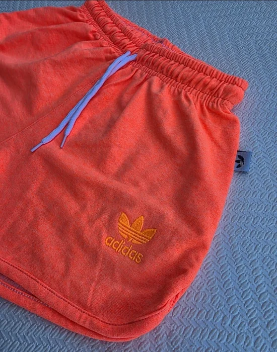 Shorts Adi Rústico