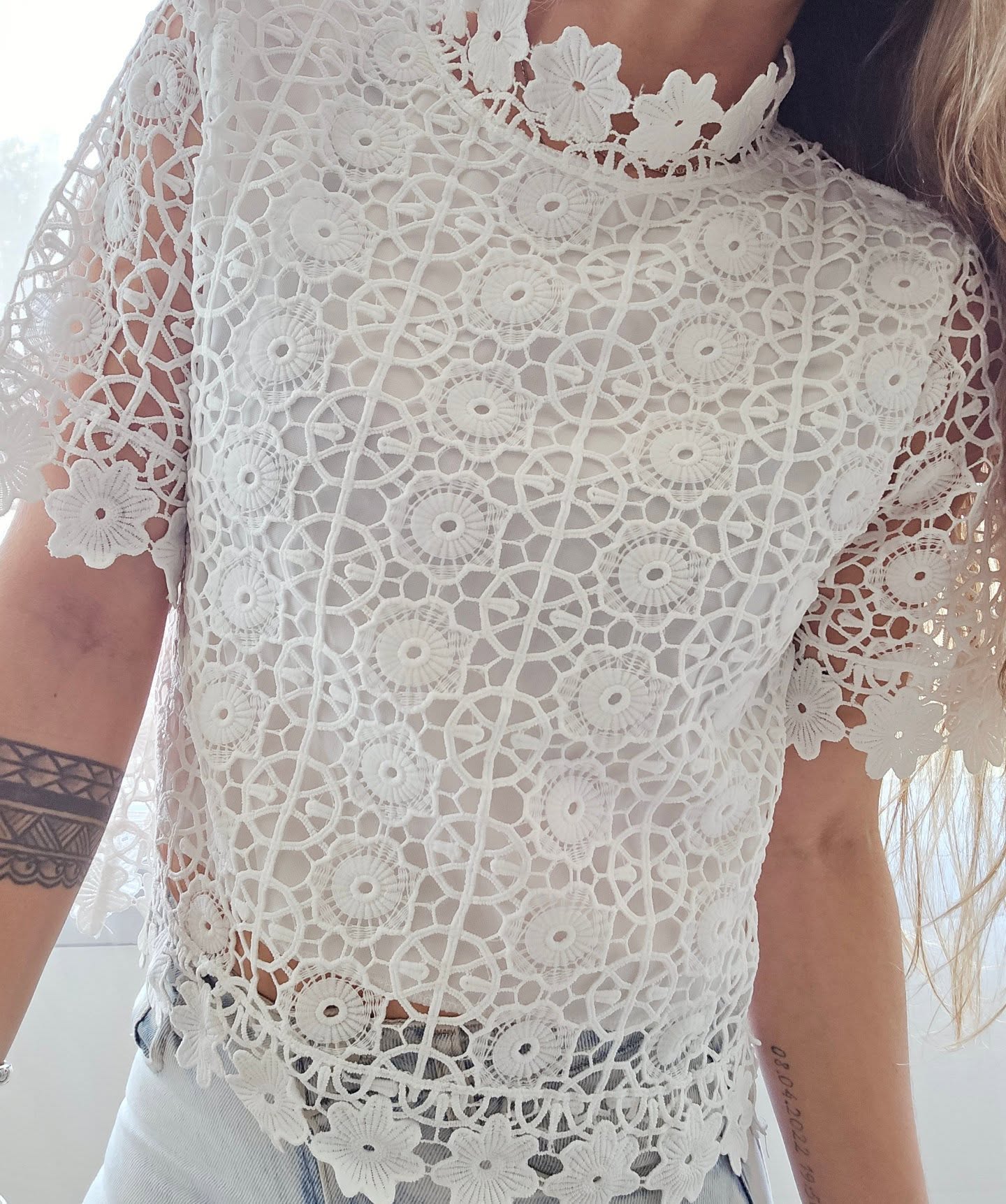 Camisa Cuello con Cierre Espalda - SaveClip.App_549237898_18339018094206731_6251596686698420302_n.jpg