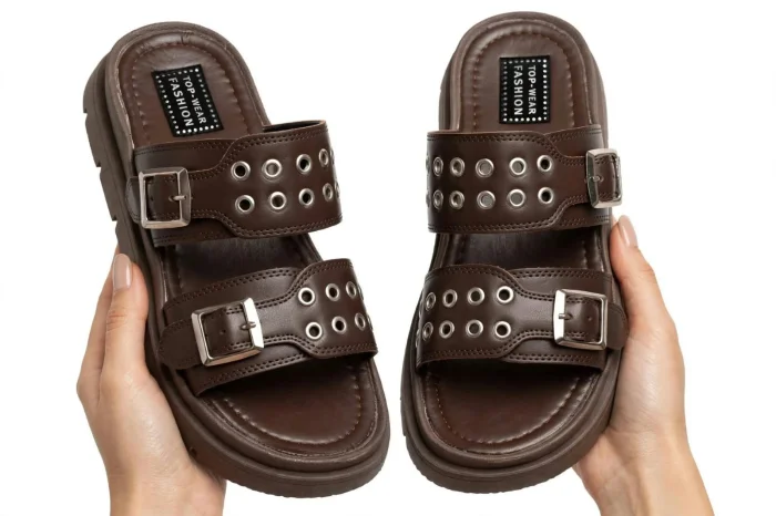 Sandalias Doble Faja con Tachas