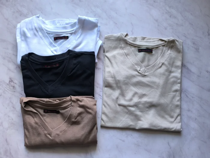 Remera Escote en V Premium