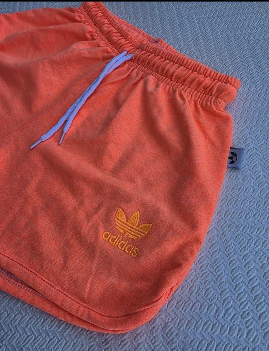 Short de Algodón Bordado