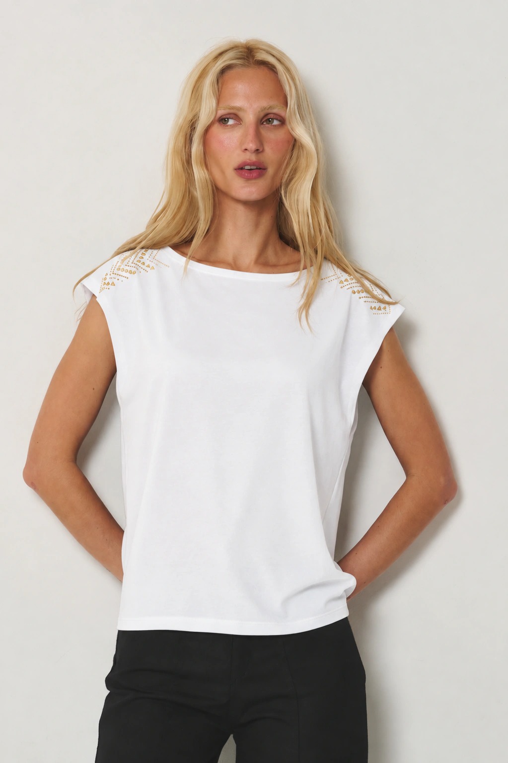 Remera Flecha - WhatsApp%20Image%202026-09-29%20at%204.10.33%20PM%20(1).jpeg