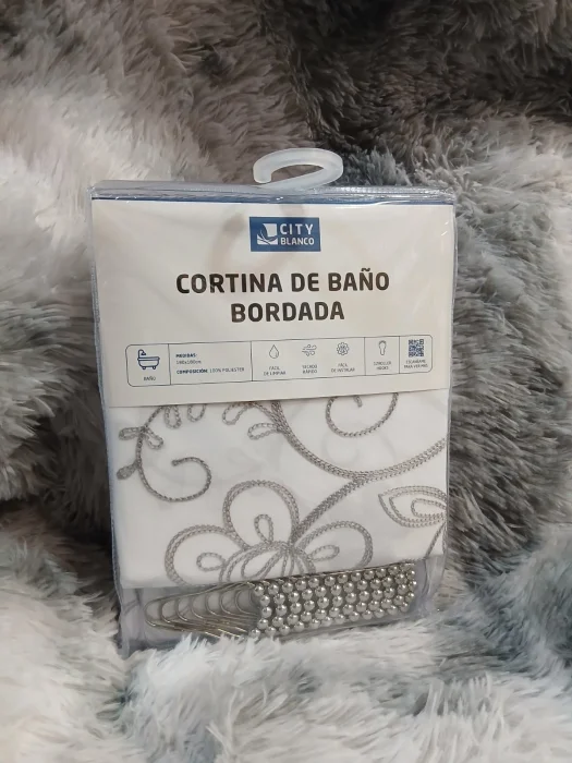 Cort. Baño Tela Bordada