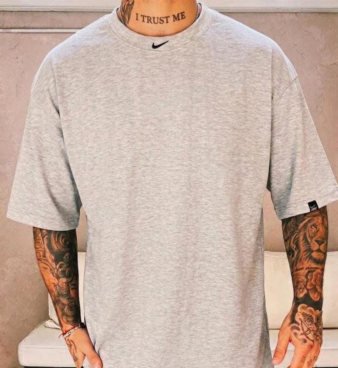 Remera Pipa de Hombre Bordada - WhatsApp%20Image%202026-09-18%20at%2012.41.04.jpeg