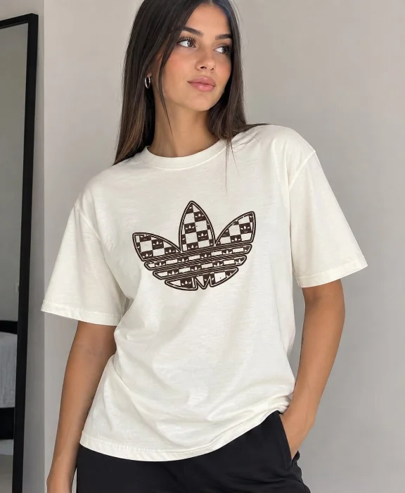 Remera Adi