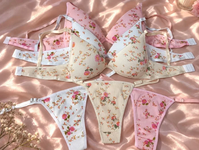Conjunto Triángulo Flores