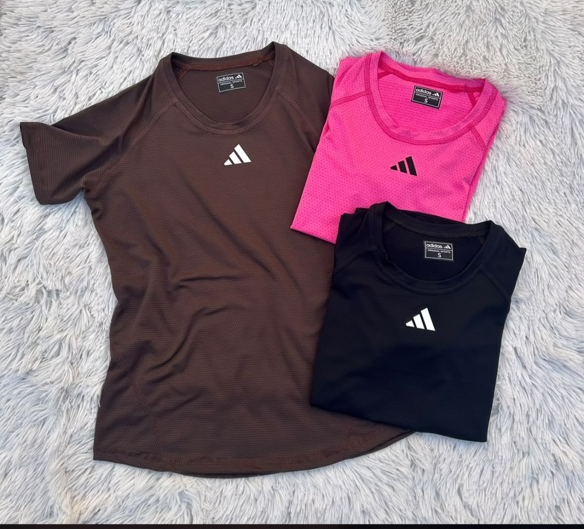 Remera Adi Deportiva - WhatsApp%20Image%202026-09-29%20at%2019.37.45%20(1).jpeg