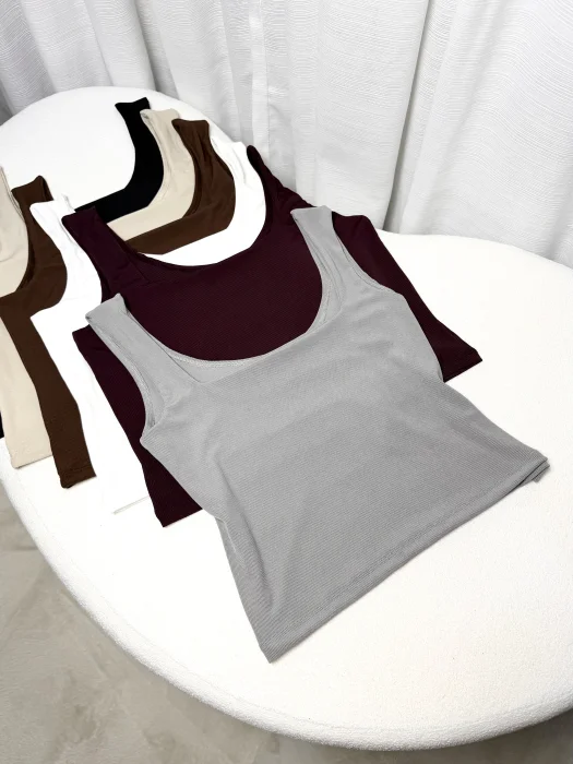 Musculosa Básica Escote Cuadrado