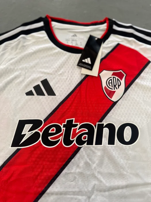 Remera River Titular