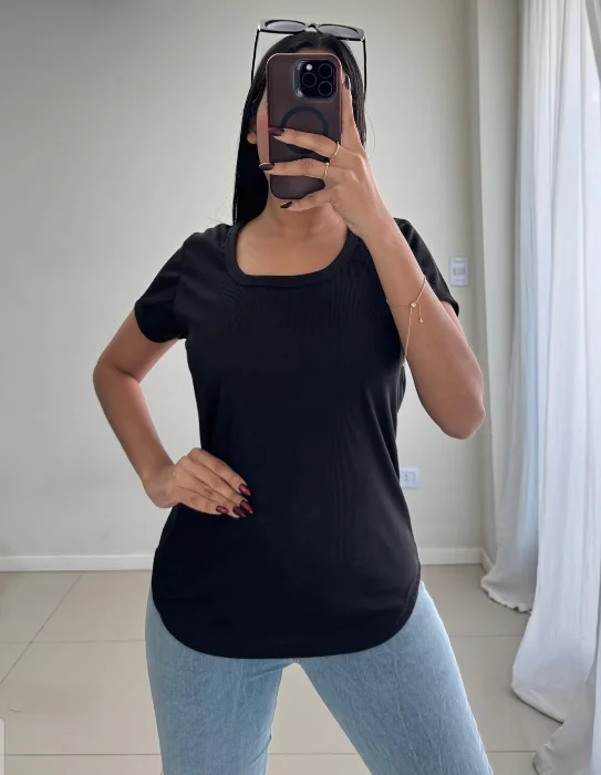 Remera Cuello u
