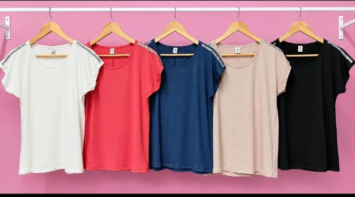 Remera Stras