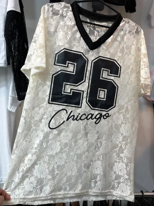 Remeron de Encaje Cuello V Oversize 22 Chicago