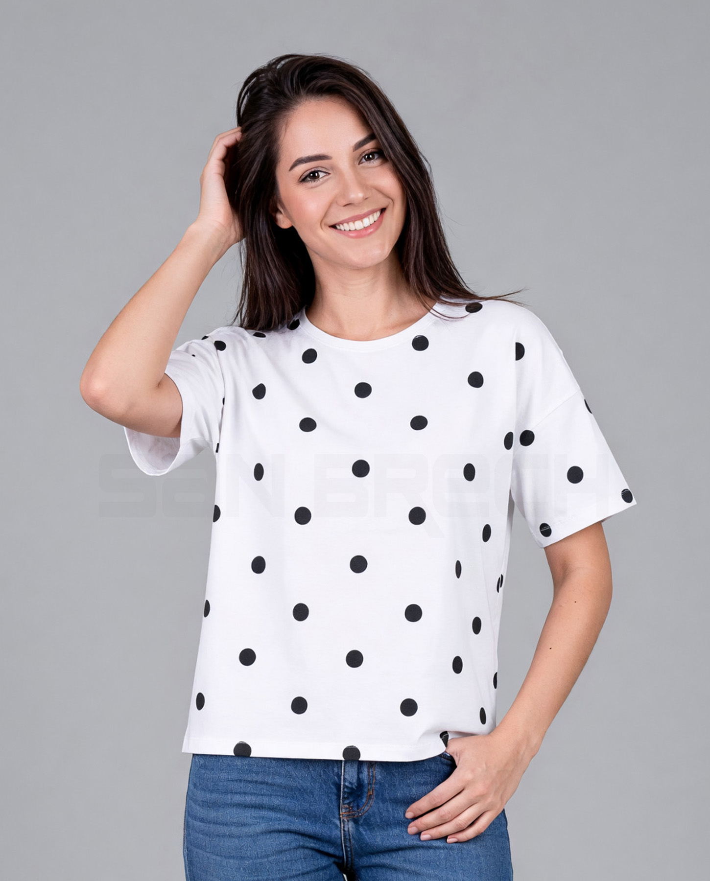 Remera Lunar (algodon) - Blanco%20con%20negro%20modelo.jpg